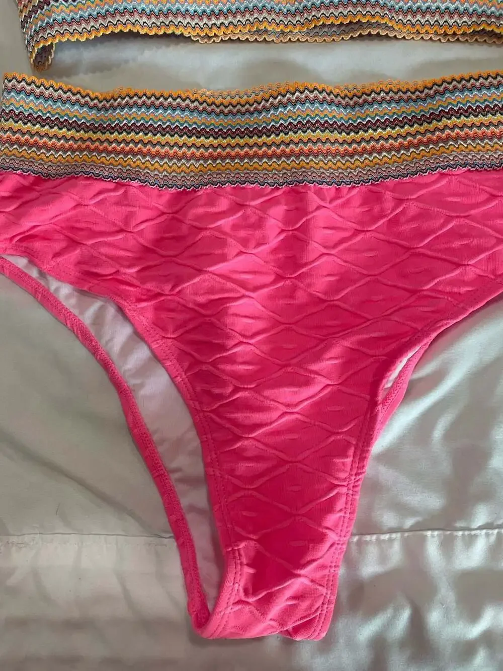 CUPSHE Pink Geo-Stitch Scoop Bralette & High Waist Bikini Set Size L New